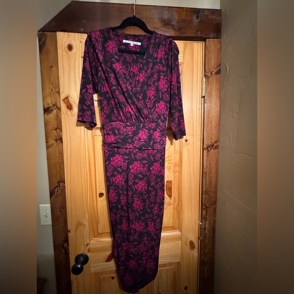 Dresses & Skirts - Floral Wrap Dress in Black and Pink